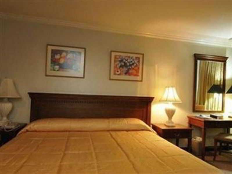 Tiara Oriental Hotel Makati City Eksteriør bilde
